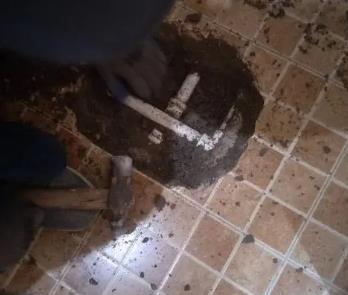 荥阳卫生间漏水维修公司为您分享下卫生间渗水如何处理及注意事项